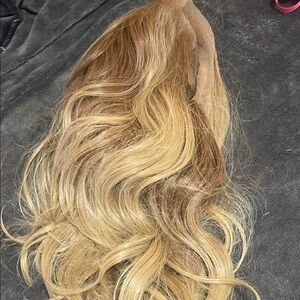 Luxurious Golden Blonde Wavy Hair Wig